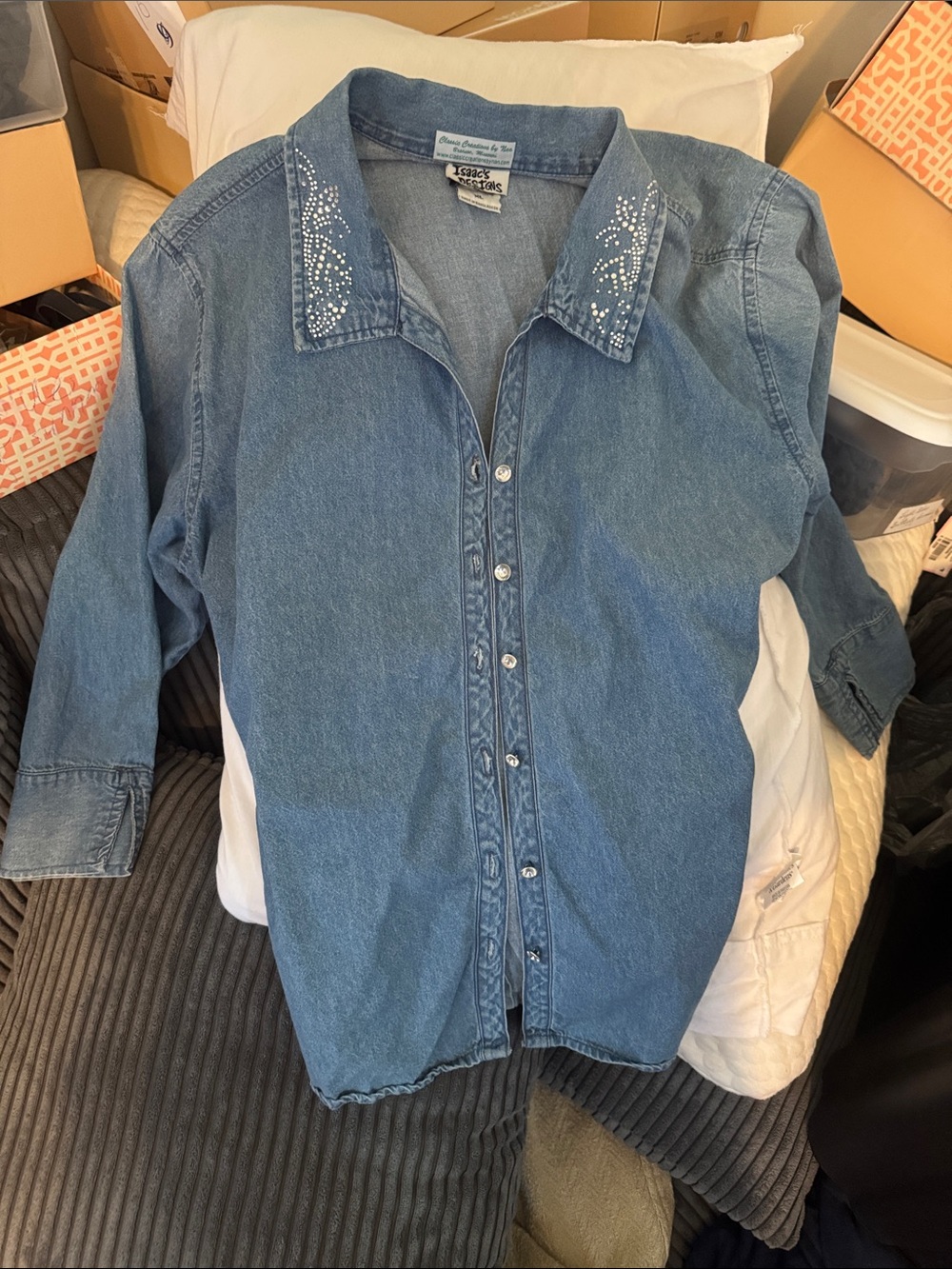 Classic Denim Button-Front Blouse with Embellished Collar - Blue